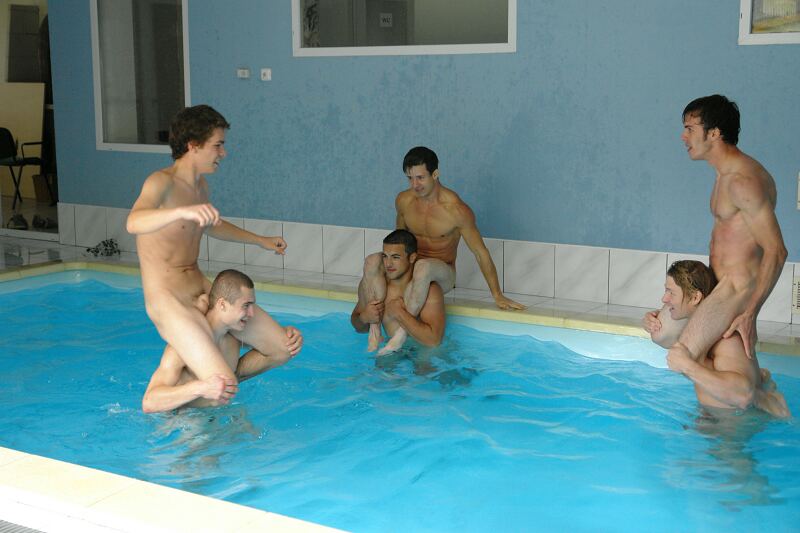 bagarre-piscine bagarre-piscine