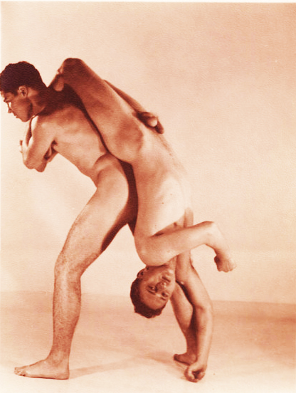hommes-nus